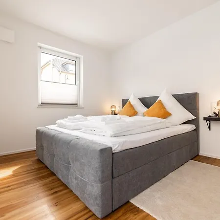 Golden Timber Apartment