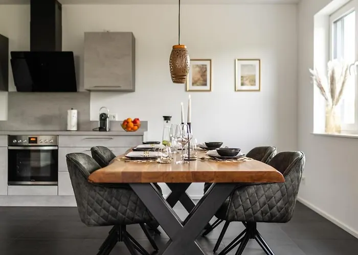 Golden Timber 아파트